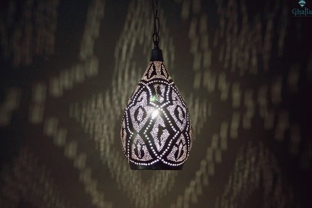 Oosterse hanglamp medina L Ghalia  aan donker